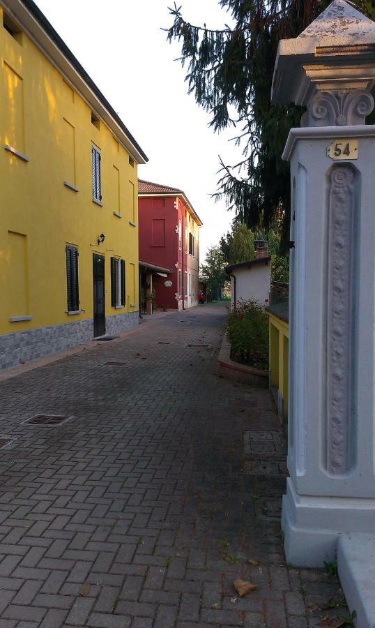 Al 54 Bed and Breakfast San Giorgio di Mantova Exteriör bild